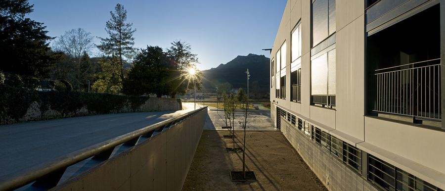 37 habitatges dotacionals de lloguer i consultori local